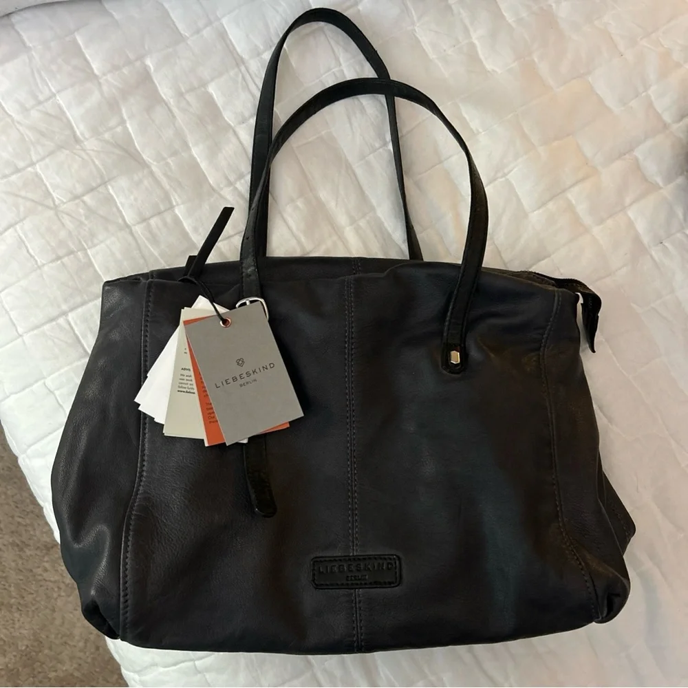 $348 NWT Liebeskind Doba Leather Shoulder Bag Tote - Picture 5 of 11